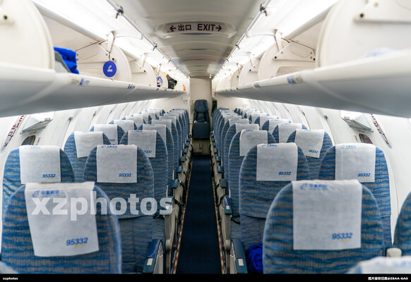 华夏航空CRJ900客舱